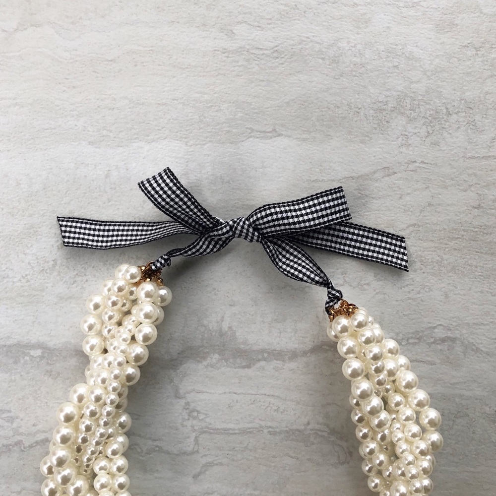 Handmade pearl Necklace ribbon detail - Picture 2 of 6